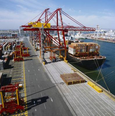 青島海運集裝箱物流拖車內(nèi)貿(mào)運輸與國內(nèi)貿(mào)易代理服務(wù)探析